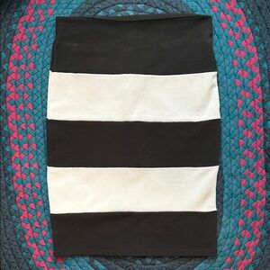 Forever 21 Black and White Striped Pencil Skirt